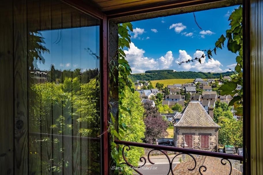 Les Tilleuls Besse-et-Saint-Anastaise Exterior foto